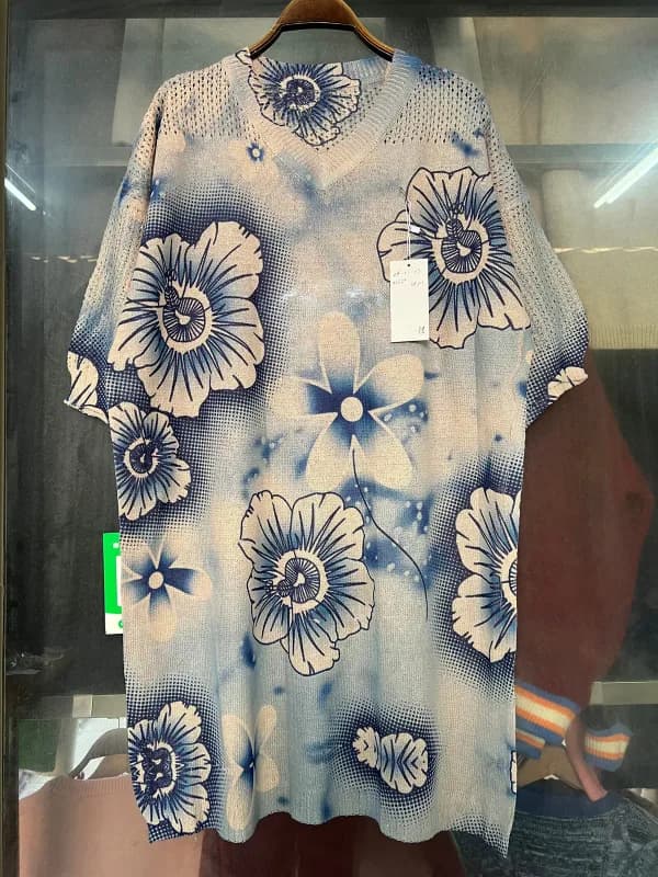 Blue-Tone Large Floral Ink-Wash Short-Sleeve Knit Top