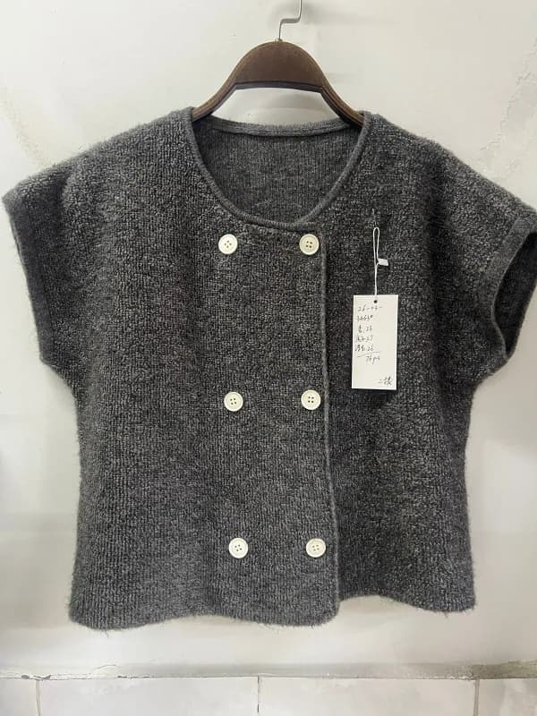 Dark Gray Short-Sleeve Double-Breasted Knit Vest