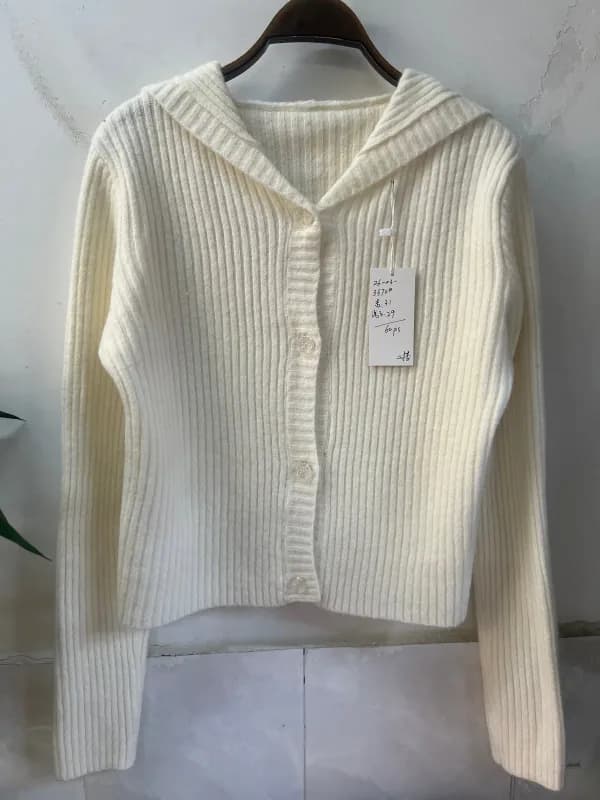 Off-White Collar Minimal V-Neck Knit Cardigan Jacket