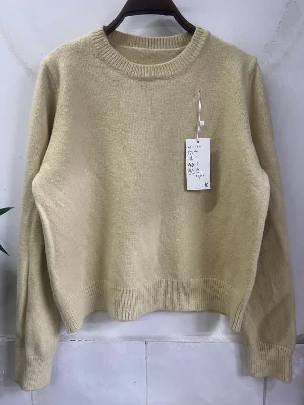 Beige Minimal Crew-Neck Loose-Fit Knit Pullover