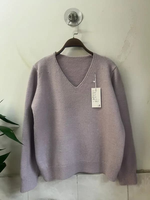 Taro Purple Minimal V-Neck Basic Knit Pullover