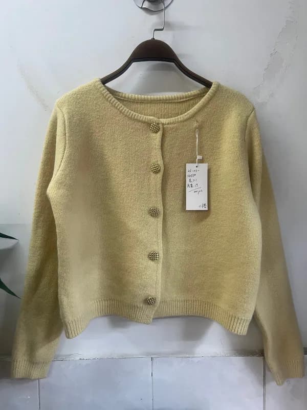 Cream Yellow Small V-Neck Button Cropped Knit Cardigan