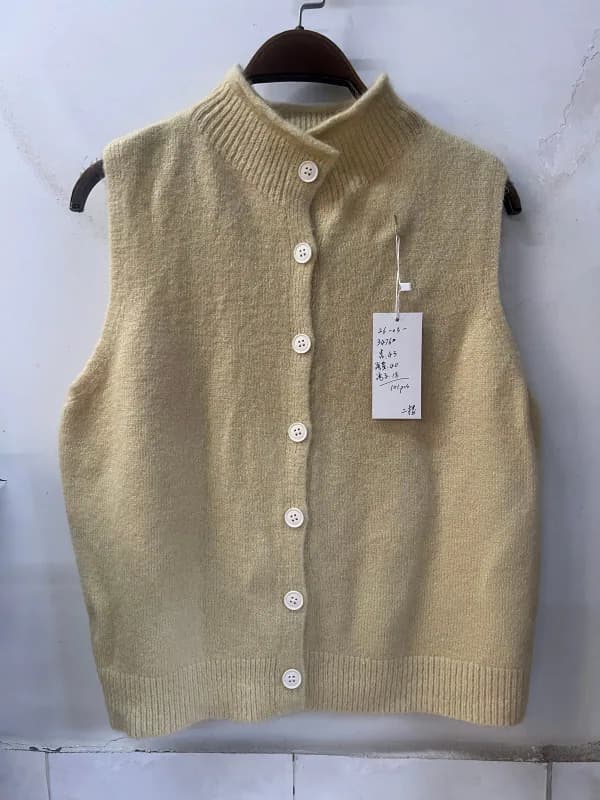 Cream Yellow Stand-Collar Button Knit Vest