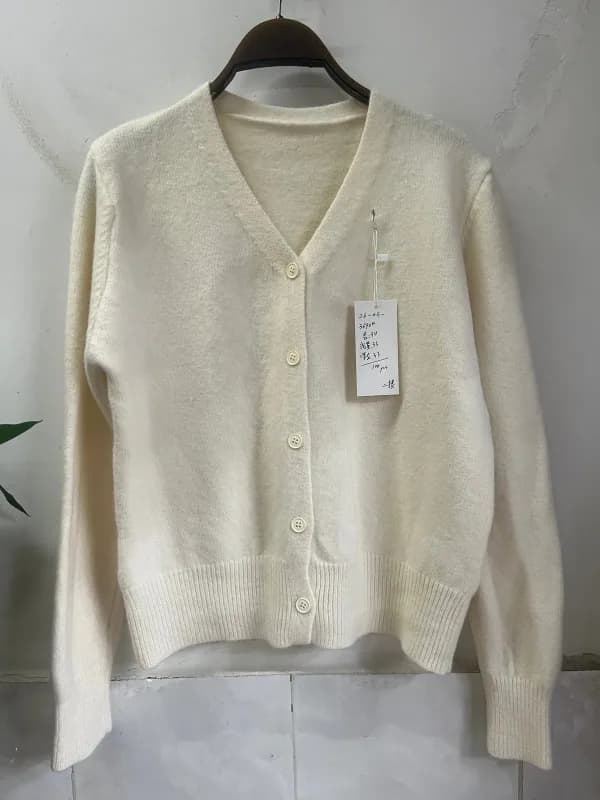 Cream V-Neck Minimal Basic Knit Cardigan